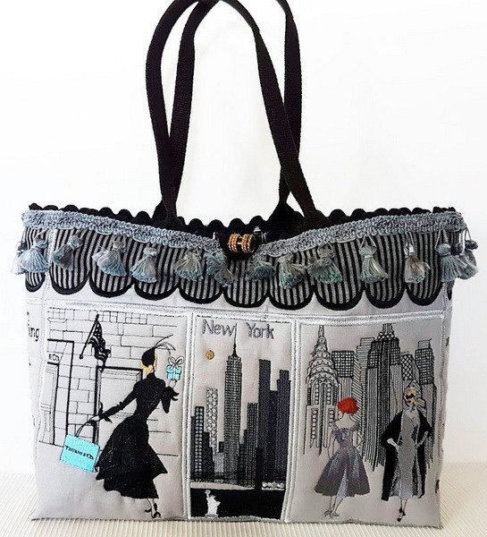New York Machine Embroidery Designs by Stitchingart. New York embroidered bag.